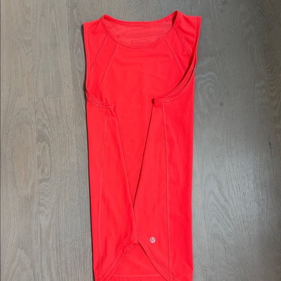 Lululemon Sculpt Flare Tank, Cut out back & Mesh EUC - Picture 11 of 14